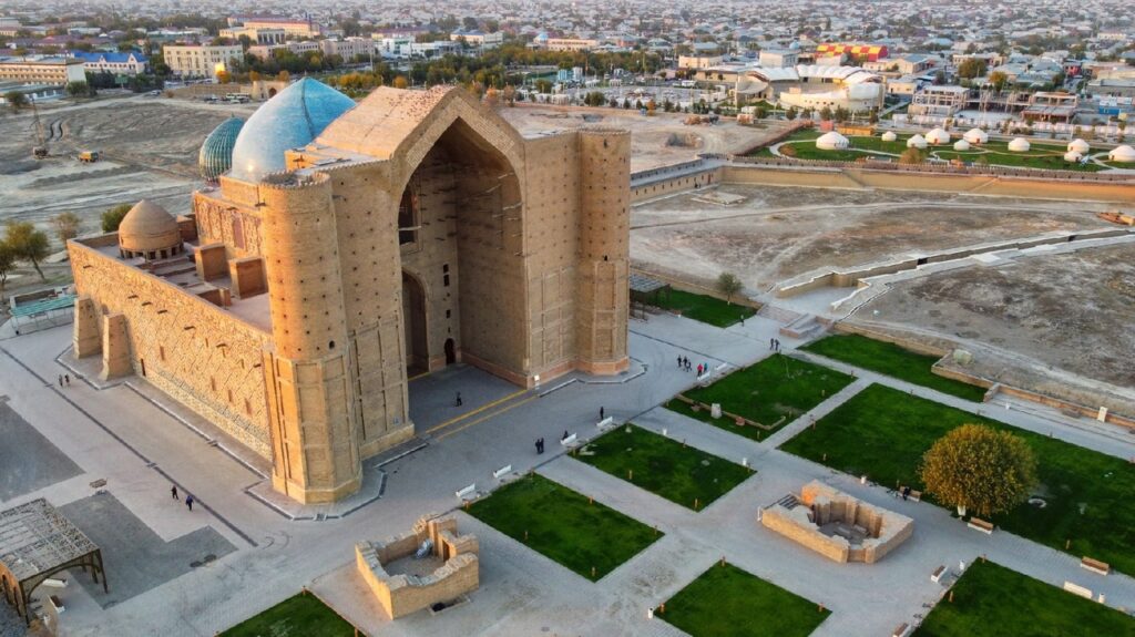 Двухдневный тур в Туркестан из Алматы