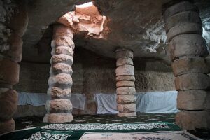 Четырехдневный тур в Торыш (Долина шаров), Коккала, Шеркала, Айракты Шоманай (Долина Замков), этноаул «Когез», Караман-Ата (подземная мечеть), Ыбыктысай (ажурный каньон),Тузбаир (нижняя панорама)