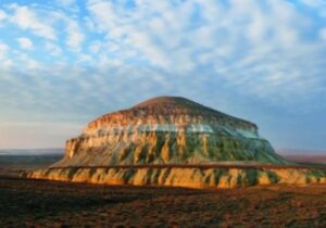 Однодневный тур в Торыш (Долина шаров), гора Шеркала, Айракты Шоманай (Долина замков), Бозжыра, Солончак Тузбаир, холмы «Тирамису», Бекет-Ата и Кызылкуп Однодневный тур в Торыш (Долина шаров), гора Шеркала, Айракты Шоманай (Долина замков), Бозжыра, Солончак Тузбаир, холмы «Тирамису», Бекет-Ата и Кызылкуп