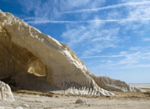 Однодневный тур в Торыш (Долина шаров), гора Шеркала, Айракты Шоманай (Долина замков), Бозжыра, Солончак Тузбаир, холмы «Тирамису», Бекет-Ата и Кызылкуп Однодневный тур в Торыш (Долина шаров), гора Шеркала, Айракты Шоманай (Долина замков), Бозжыра, Солончак Тузбаир, холмы «Тирамису», Бекет-Ата и Кызылкуп