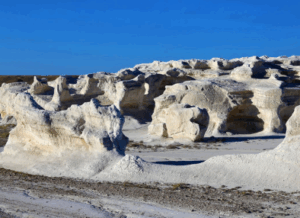 Однодневный тур в каньон Капамсай, Шакпак-Ата (подземная мечеть), Акеспе (меловой каньон), долина шаров Однодневный тур в каньон Капамсай, Шакпак-Ата (подземная мечеть), Акеспе (меловой каньон), долина шаров