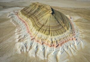 Двухдневный тур в впадину "Карагие", пески Туесу, Бозжыра, Гору Бокты, Кызылкуп (Тирамису)